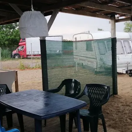Campsite Каравани Под Наем Градина Sozopol