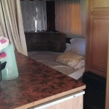 Каравани Под Наем Градина Campsite *