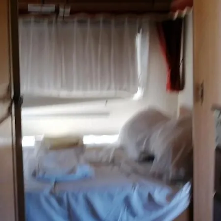 Campsite Каравани Под Наем Градина