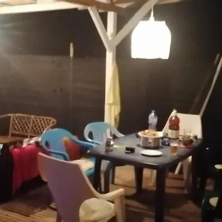 Campsite Каравани Под Наем Градина